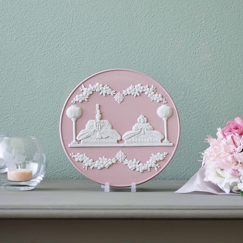 ジャスパー 雛ドール プレート|WEDGWOOD公式オンラインストア