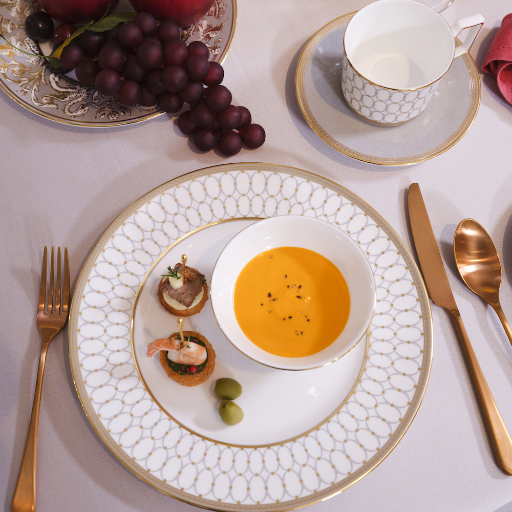 ルネッサンス グレイ プレート 27cm|WEDGWOOD公式オンラインストア