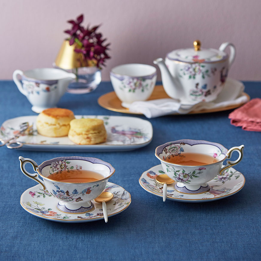 ワンダーラスト フォーチュン ティーポット|WEDGWOOD公式オンラインストア