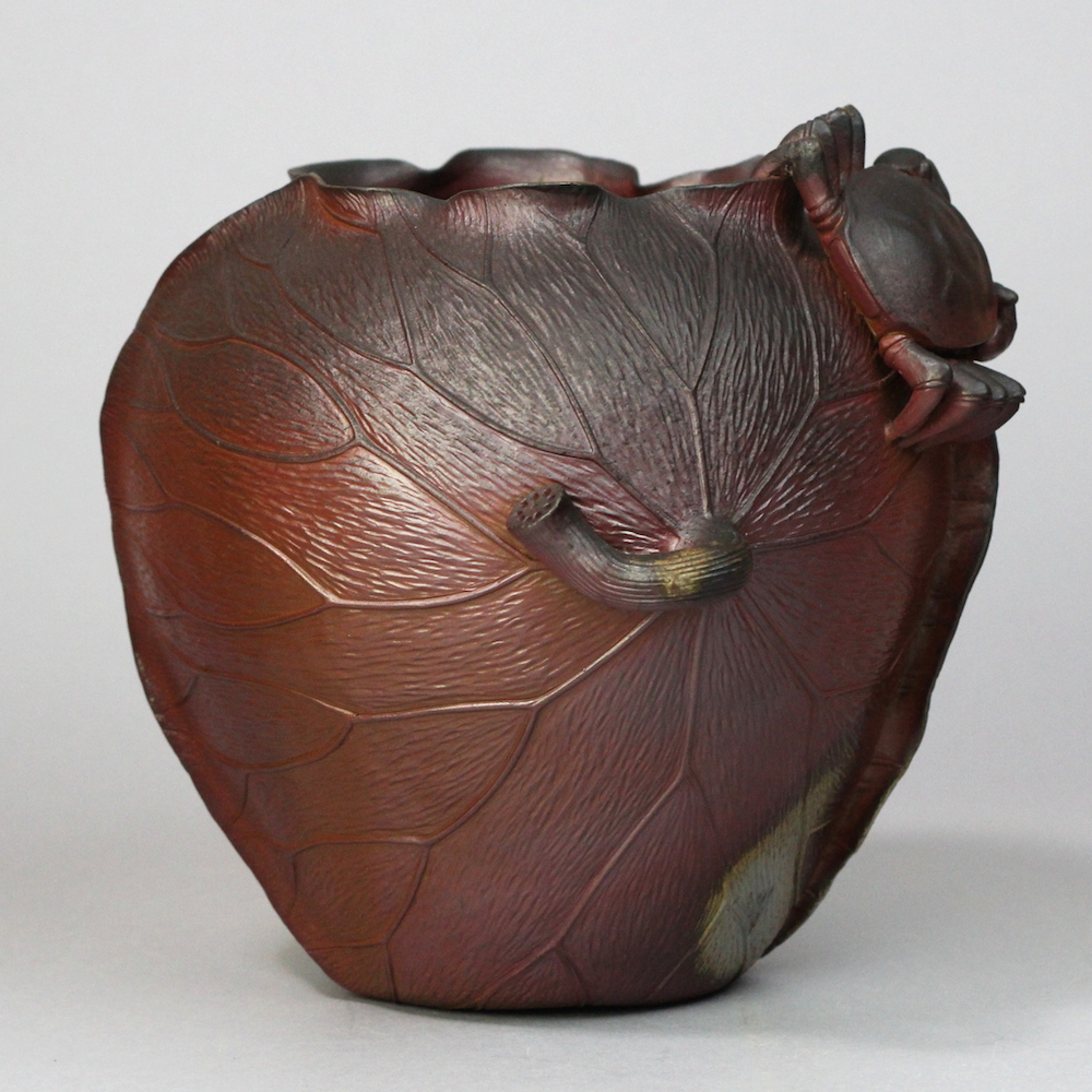 蓮と蟹の花器 | 備前焼窯元 小西陶古