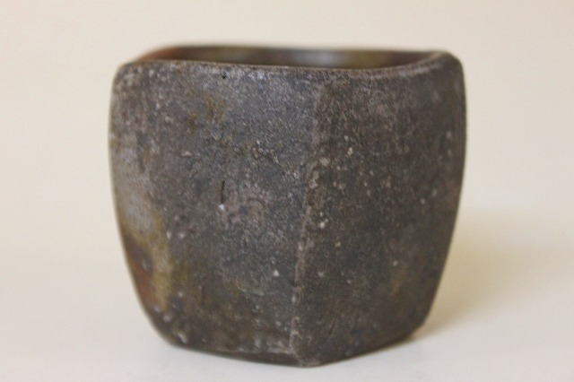 岩本哲也作 備前焼 ぐい呑 【木箱入】 備前焼陶吉は人間国宝作品から