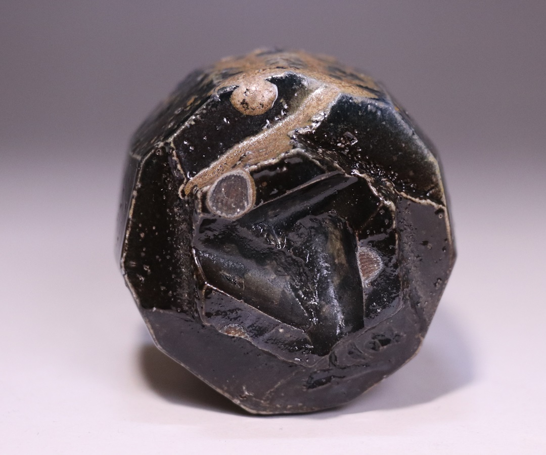 馬場隆志 作 「備前窯変黒ぐい呑」 ～備前焼専門卸小売店 川口陶楽苑～