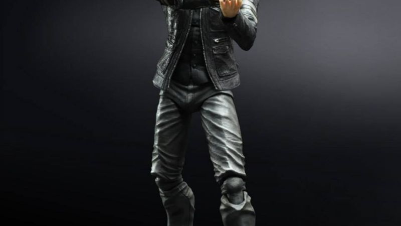 New Photos of Resident Evil 6 Leon and Helena Play Arts Kai