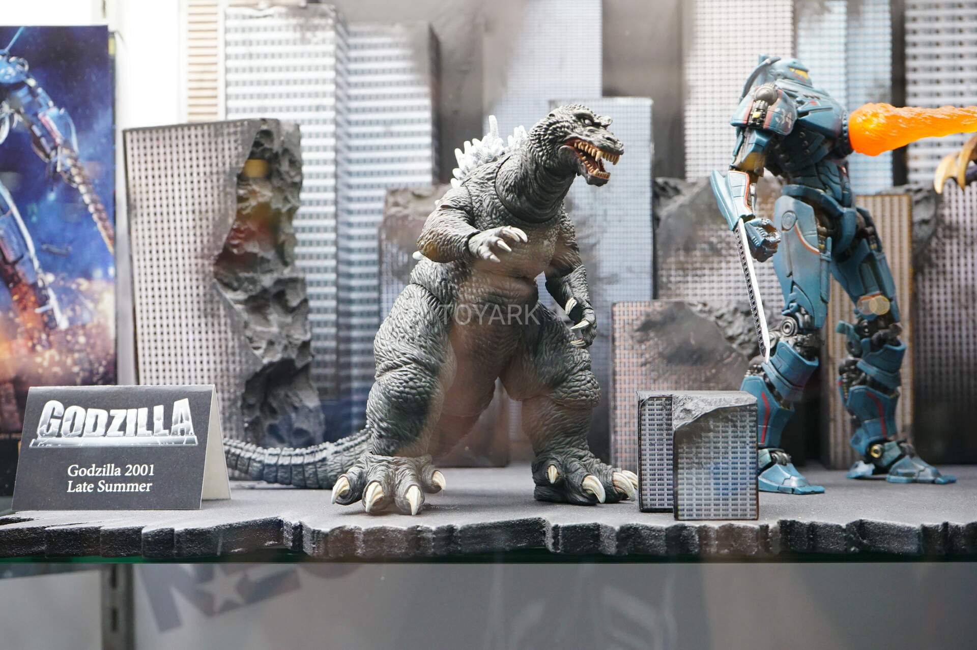SDCC 2016 - NECA GMK Godzilla - The Toyark - News