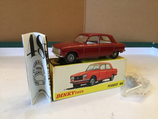 Dinky 1428, Peugeot 304 - Free Price Guide & Review
