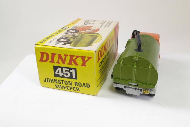 Dinky 451, Johnston Road Sweeper - Free Price Guide & Review