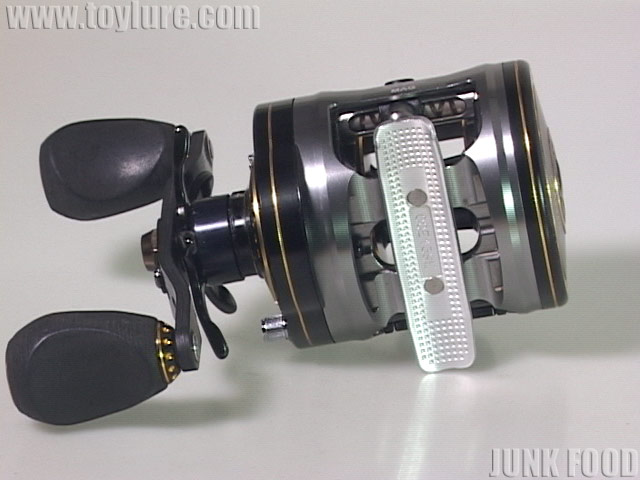 JUNK FOOD item: R-12598 モラム ZX3600 MAG