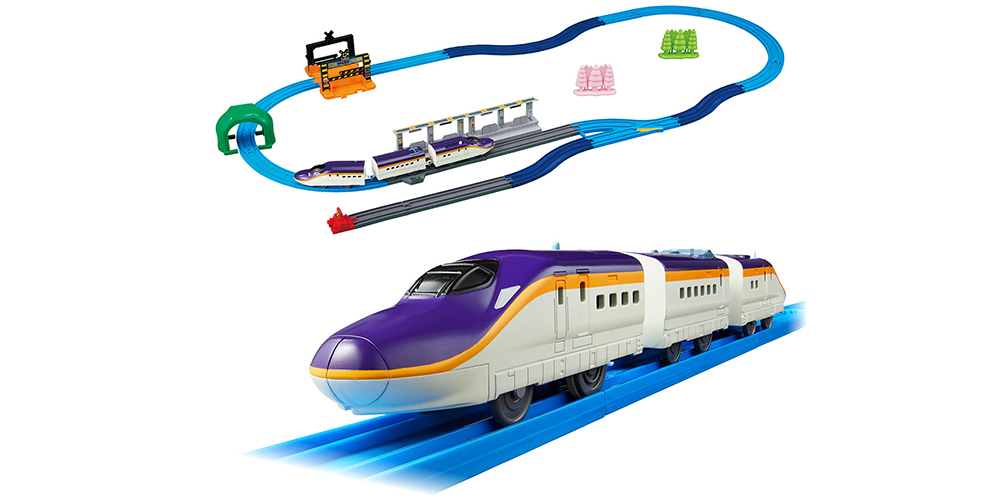 プラレールが65周年！注目の新型車両「E8系つばさ」が入った