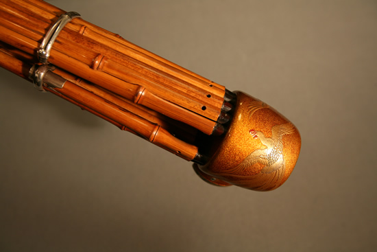 篳篥(ひちりき) 竹製 茶色と金色のストライプ 交渉可能 篳篥(ひちりき