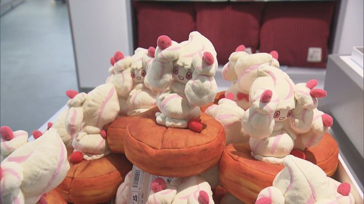 金シャチならぬ“金のコイキング像”…ポケモンセンターナゴヤが10月12日