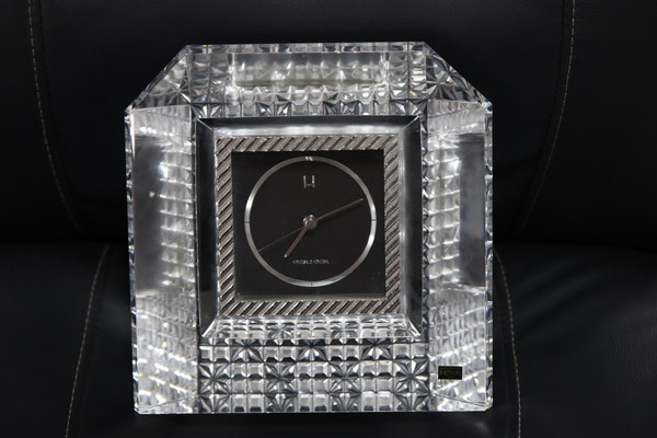 Hoyaクリスタル置時計 ムーブメント交換・料金のご紹介 - 時計修理工房