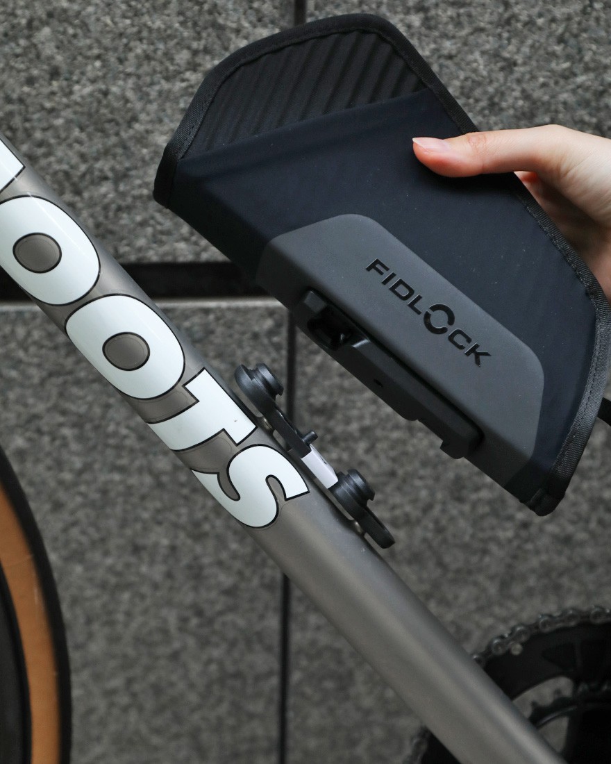 フレームバッグ + マウントベース【TWIST ESSENTIAL BAG M + BIKE BASE