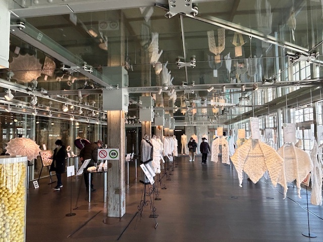 第3回 富岡シルク手編みニット展 終了いたしました。 | しるくるとみ