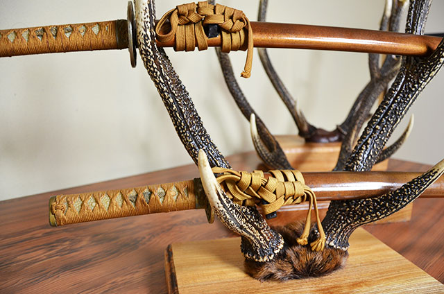 鹿の角 【オブジェ】 リーフ 国産 鹿の角 オブジェ Mサイズ 2250001963615 1個（直送品