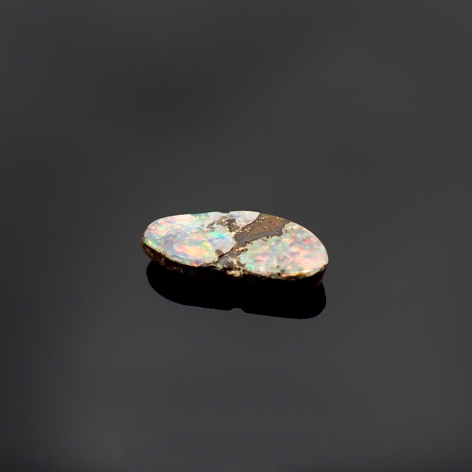 ボルダーオパール 原石磨き(宝石名ボルダー・オパール) オーストラリア