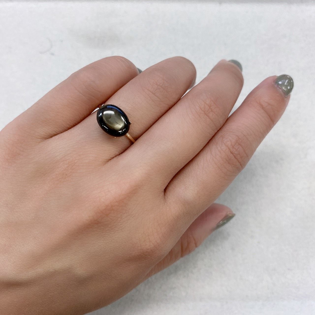 ブラックスターサファイア(宝石名ブラック・スターサファイア) タイ産