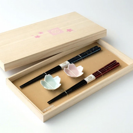 たち吉］桜花 夫婦箸・箸置きセット - 東武のご贈答品 - 【公式】東武