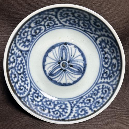 古伊万里蛸唐草図染付なます皿 /597│埼玉県熊谷市のの骨董品専門店