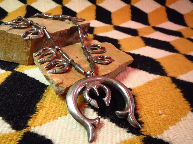 INDIAN JEWELRY LEATHER ARTS&CRAFTS Tah'bah TRADERS / Vintage Cast