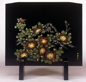 輪島塗 衝立（ついたて） 牡丹沈金は色鮮やかな沈金が美しい | 輪島塗