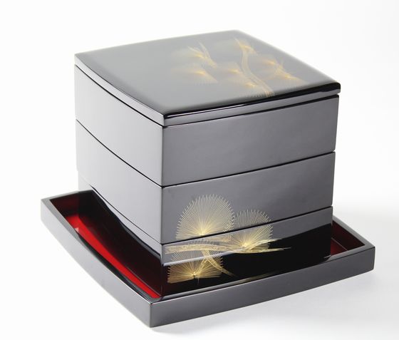 三段重箱 錦松沈金 418,000円（税込） | 輪島塗の塗師屋 輪島漆器大雅