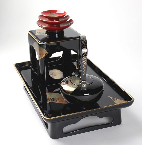 屠蘇器 金縁・扇面源氏香蒔絵 1,320,000円（税込） | 輪島塗の塗師屋