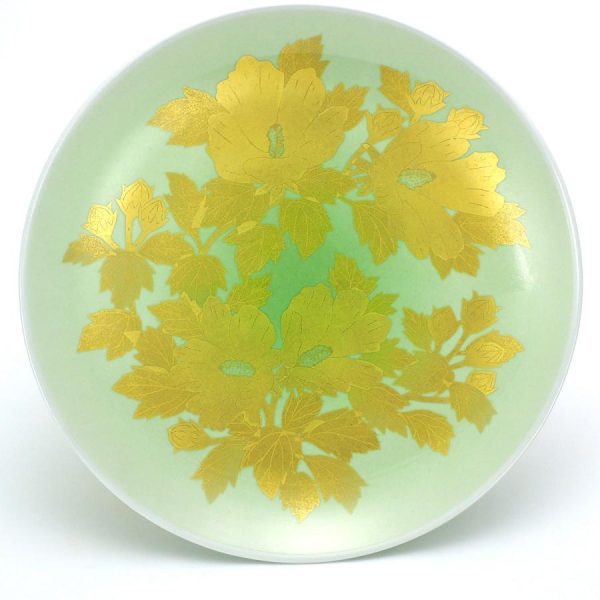 九谷焼 釉裏金彩：突き詰めた技術が生み出す奥深い金の表情と品格