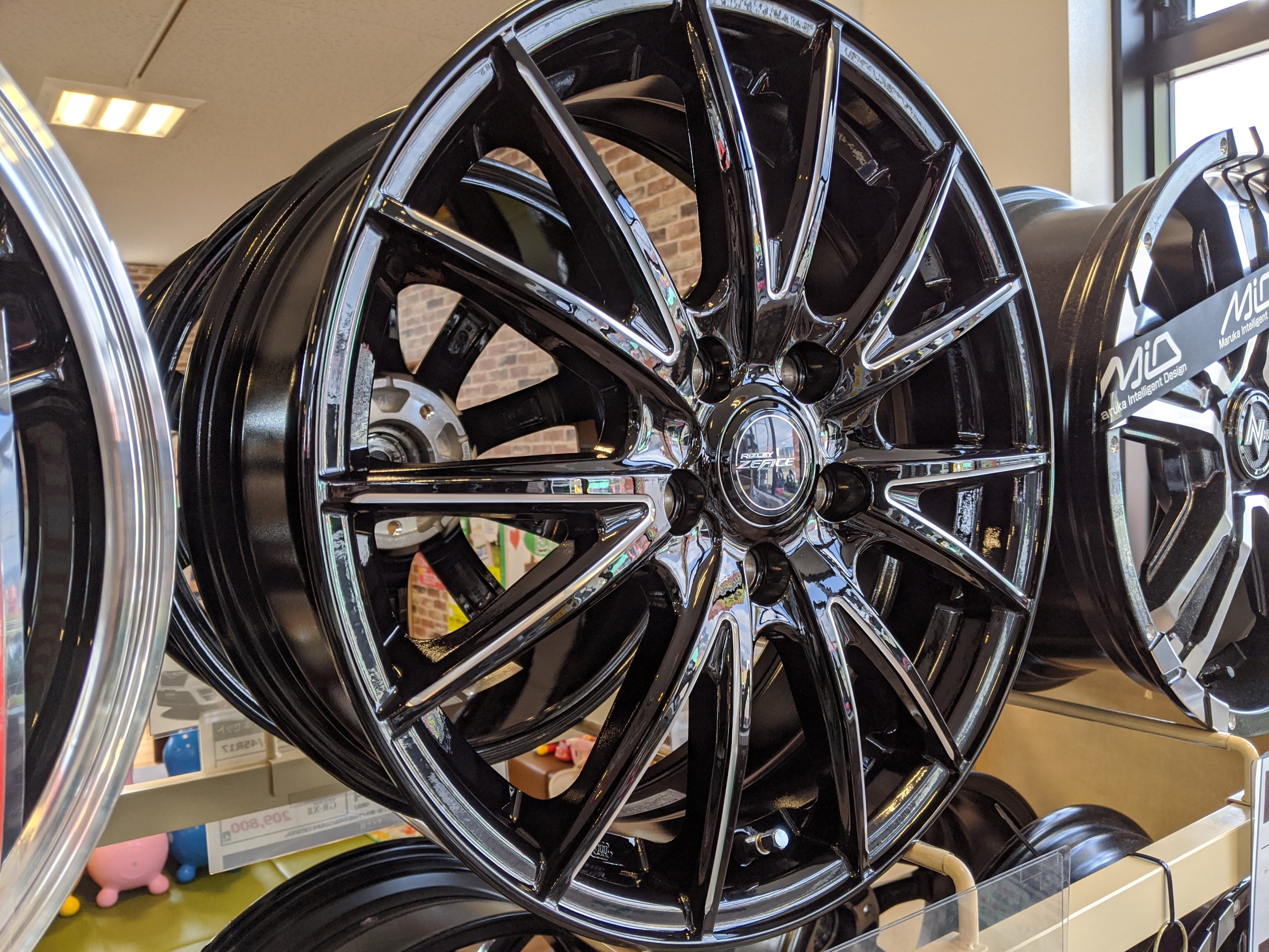 新作 アルミホイール 大量入荷！！ | 店舗おススメ情報 | タイヤ館