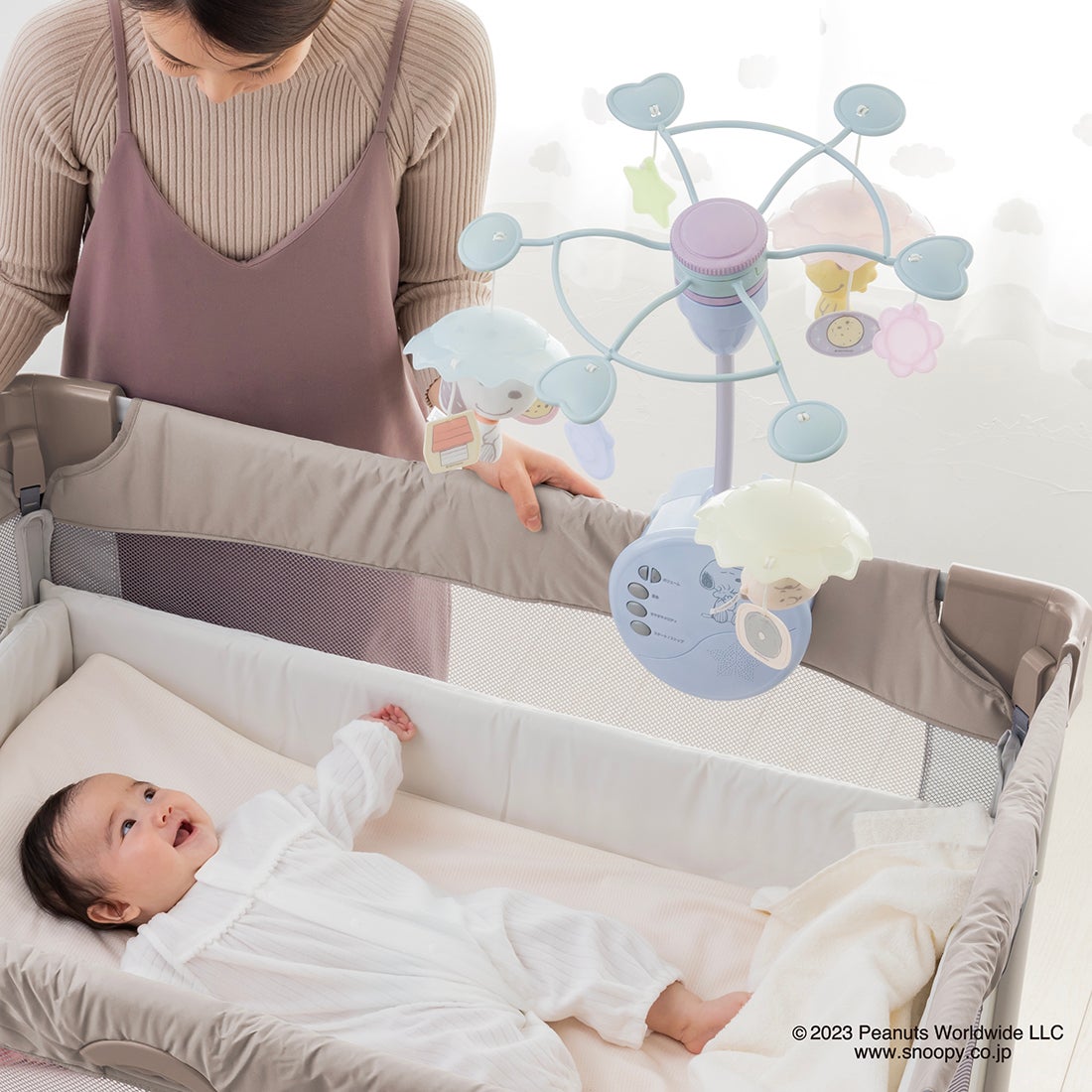 折りたたみベビーベッドにも対応♪ やわらかガラガラメリープレミアム