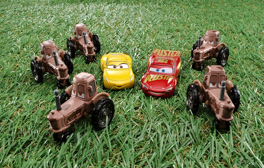 カーズ トミカであそぼう!!｜カーズ（CARS）｜商品情報｜ディズニーの
