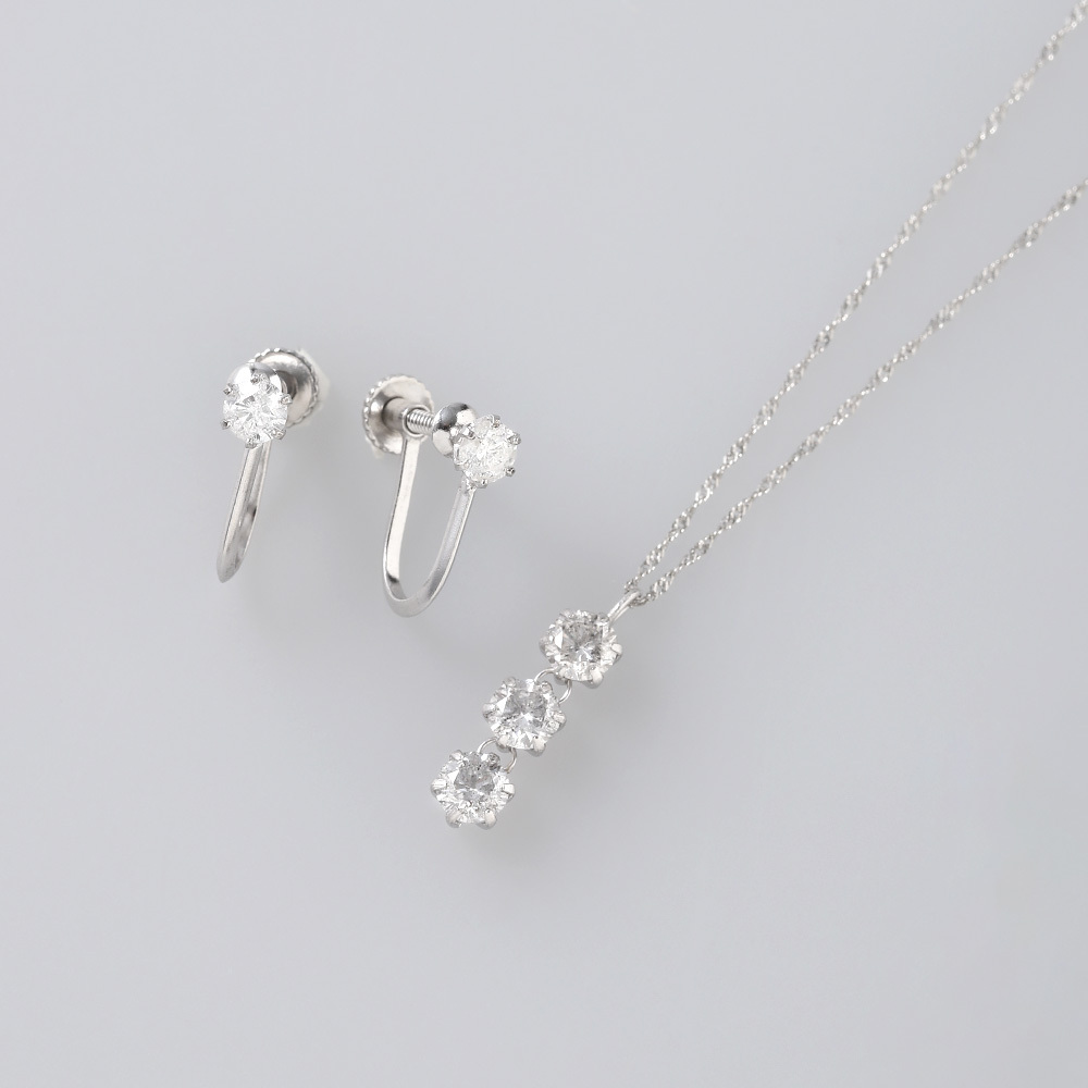 Pt計0.7ctﾀﾞｲﾔ3ｽﾄｰﾝﾍﾟﾝﾀﾞﾝﾄ&ｲﾔﾘﾝｸﾞｾｯﾄ | 商品詳細 | 高島屋オンライン