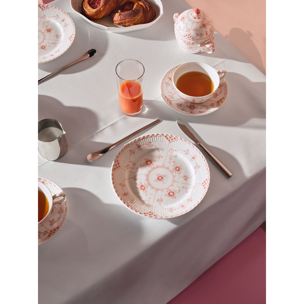 コーラルフルーテッド ハーフレース プレート19cm | 商品詳細 | 高島屋