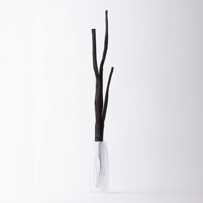 ガラス×備長炭 コラボレーションオブジェ 【備長炭専門店】 銀座紀州