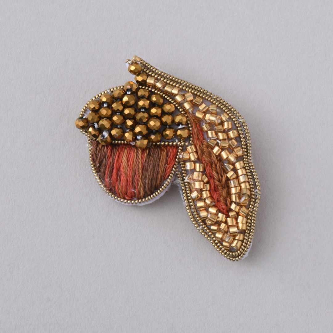 ビーズ刺繍シークレットガーデンどんぐり: キット｜手づくりタウン by