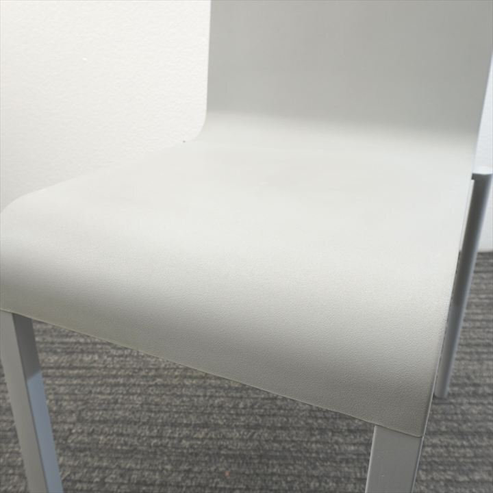 ヴィトラ .03(ゼロスリー) スタッキングチェア グレー- 中古オフィス