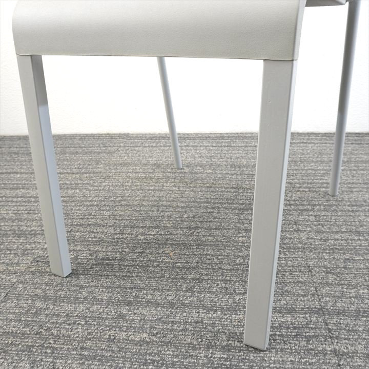 ヴィトラ .03(ゼロスリー) スタッキングチェア グレー- 中古オフィス