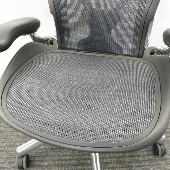 ハーマンミラー アーロンチェアー ポスチャーフィット タキシード