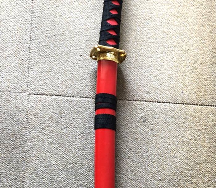 木製鞘付き日本刀・赤橙塗装 金鍔（金色金具） - 横浜中華街天宝堂本店