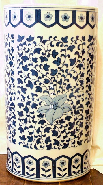 景徳鎮 陶器製 傘立て 円筒型 径47cm×高さ26cm 受注発注商品 - 横浜