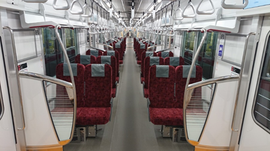 東武鉄道(株) 様 70090型L/C腰掛納入 | 天龍工業株式会社