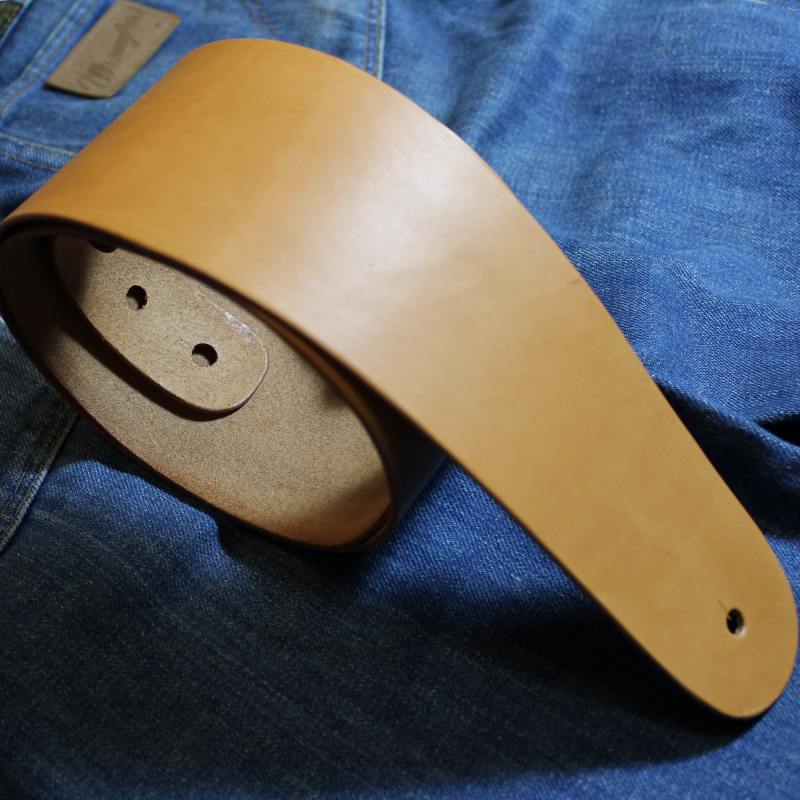 ヌメ革ギターストラップ | FREE BIRD 財布＆バッグ