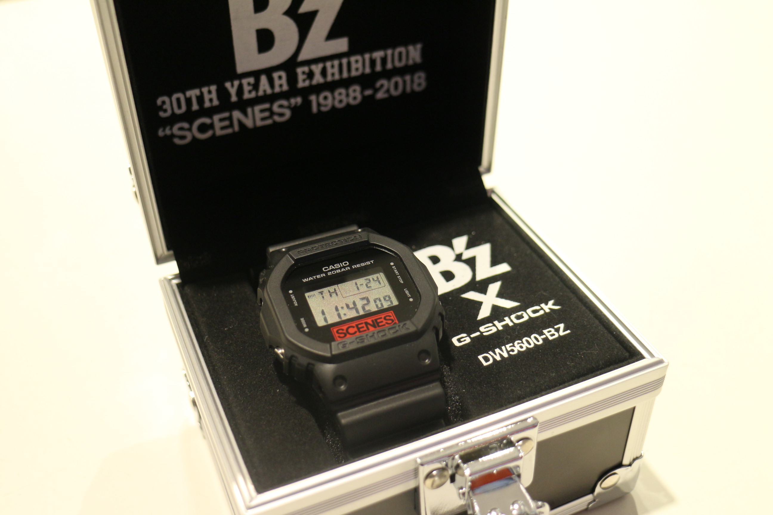 G-SHOCK(ジーショック)×B'z（ビーズ）より、30周年記念モデルGW-5600BZ