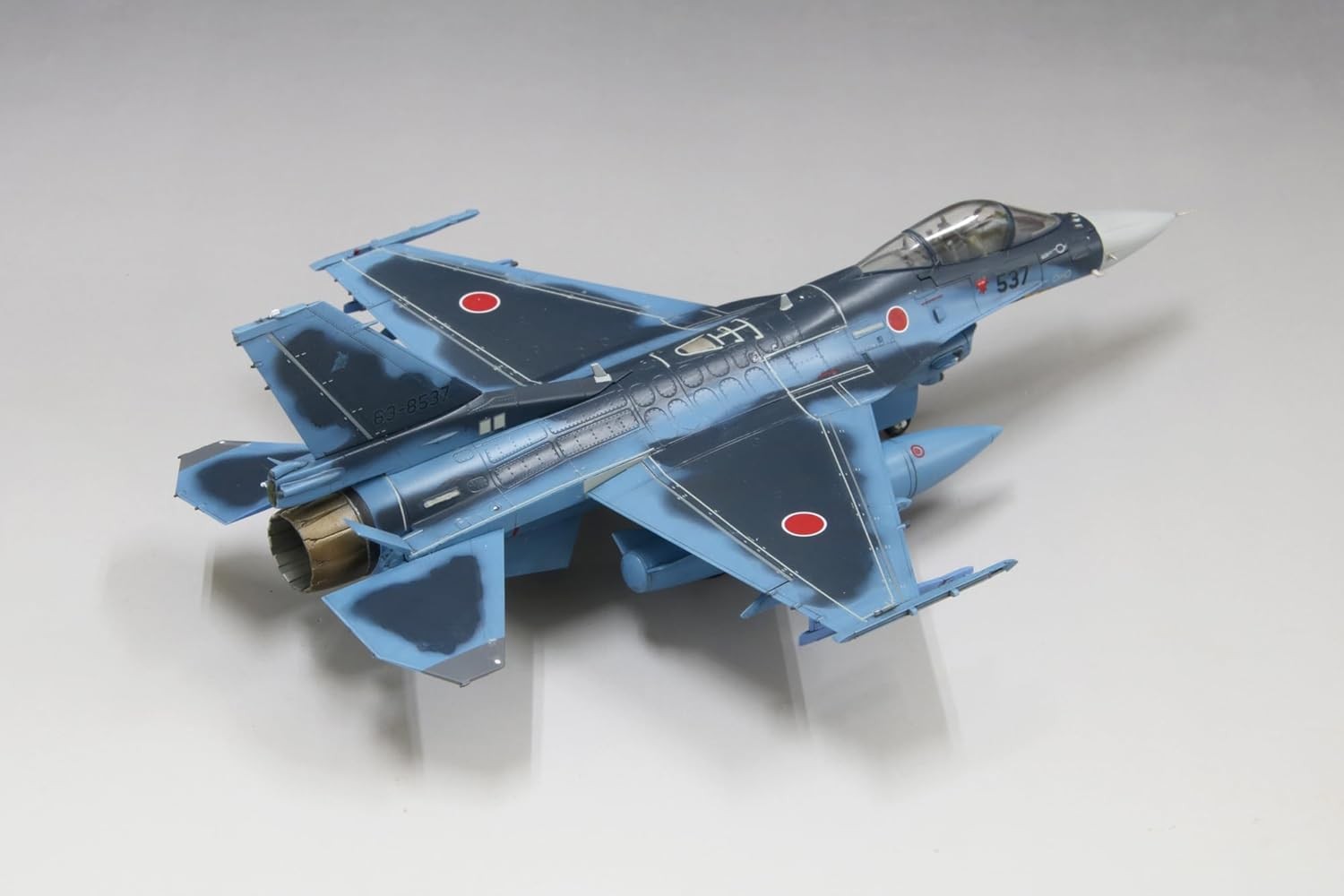 1/72 航空自衛隊 F-2A 戦闘機 (w/ パイロット) ファインモールド
