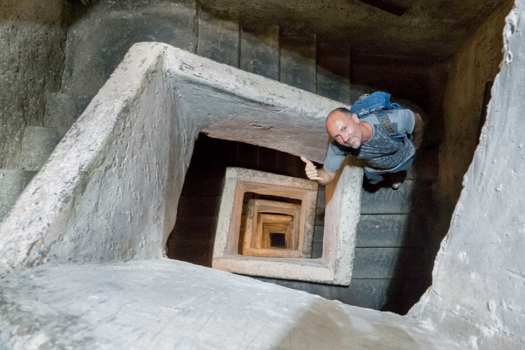 That Undecipherable Vibe of Napoli | The Constant Revolution