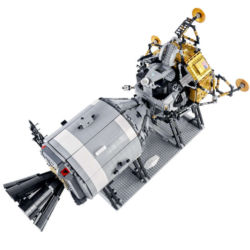 7011 Pcs Apollo 11 Command, Service and Lunar Module Set