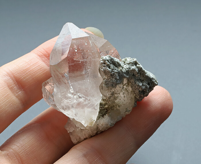 カイラス水晶とは|ブレスレット・原石・特徴などをご紹介 | セラピー