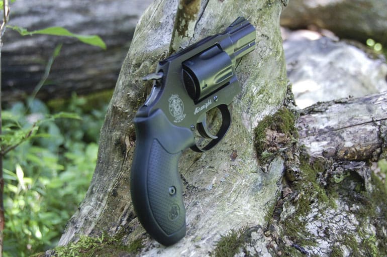 Gun Review: Smith & Wesson 360J Japanese Service Revolver - The