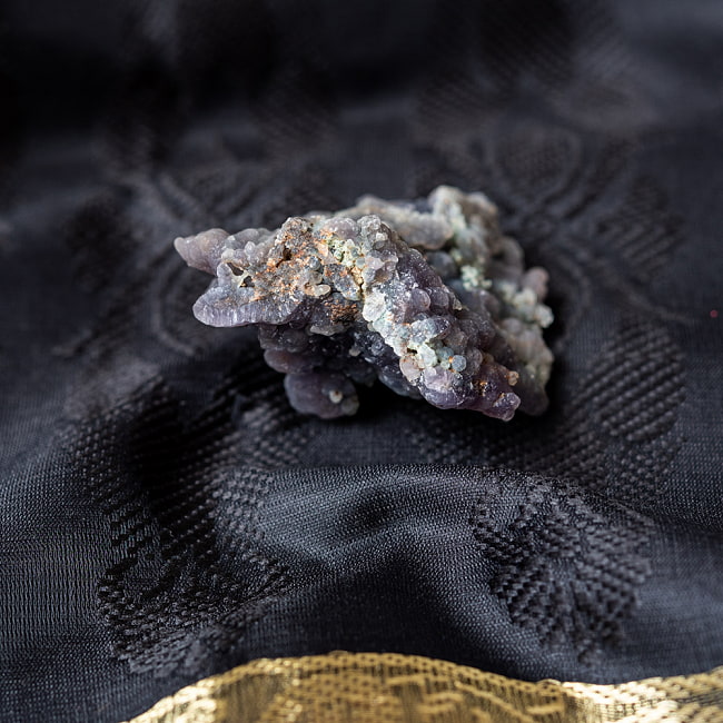 一点物〕グレープアゲート 原石 天然石 スラウェシ島産〔37g〕 の通販