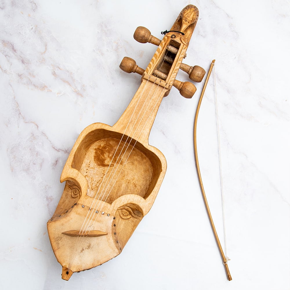 ネパールのサーランギ 伝統様式にもとづく コンサートクオリティ の