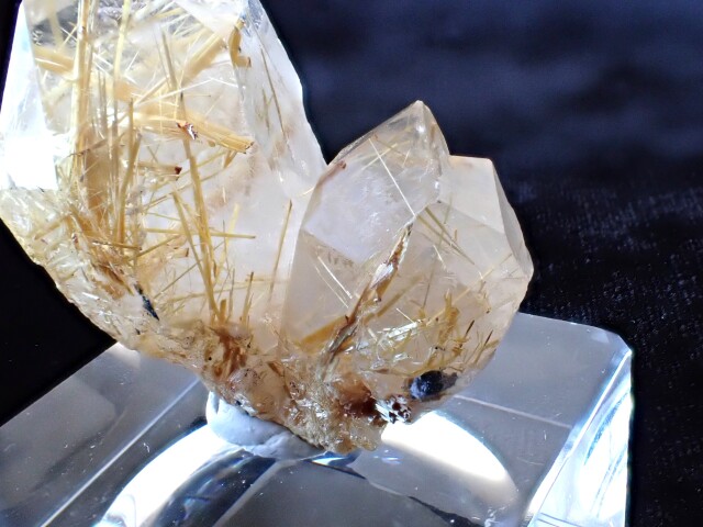 RE0742 ルチルクォーツ 原石 15．4g